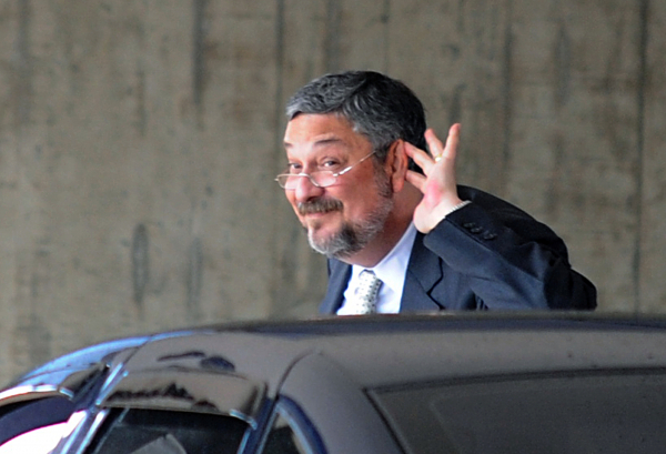 Palocci: ex-ministro fechou acordo de delação premiada com a PF
