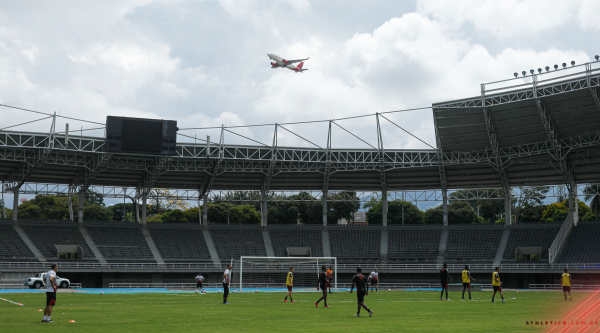 Athletico treina nessa quarta-feira no estádio Hernán Ramírez Villegas, palco da vitória sobre o América de Cali