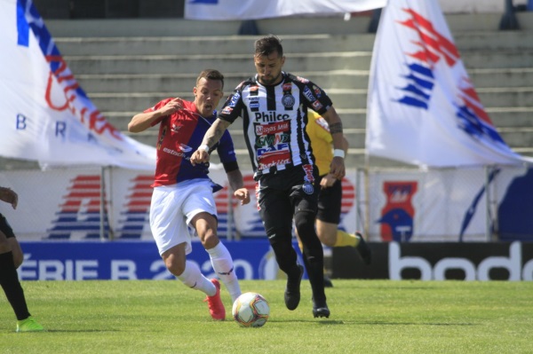 Paraná 0x0 Operário: duelo de poucos gols