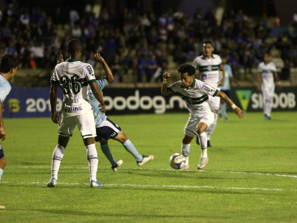 Rafinha enfrenta o São Bento