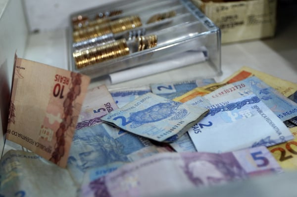 Cédulas e moedas ganham maior importância durante a crise