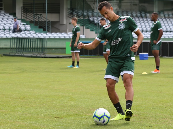 Juan Alano: titular contra a URT