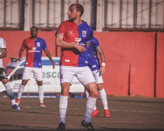 Bressan: dúvida para o jogo no Couto Pereira