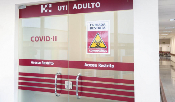 Apesar do aumento grande de casos neste ano, letalidade por Covid vem em níveis baixos no Paraná