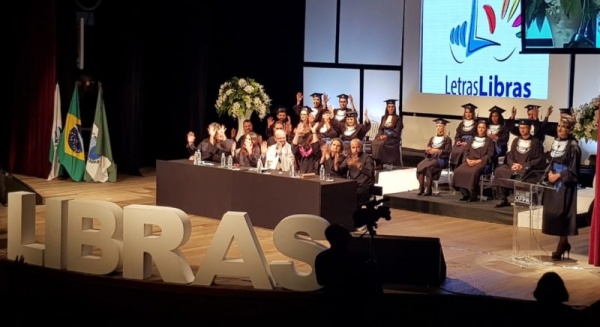 O curso de Letras Libras foi criado em 2015 na UFPR e é um dos poucos no Brasil ofertado em universidade pública