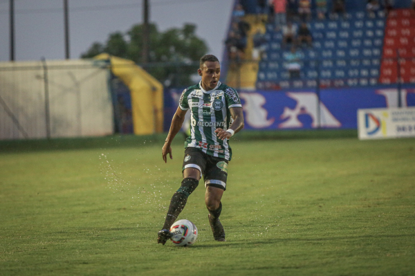 Igor Paixão contra o Cianorte: fragilidade nas pontas