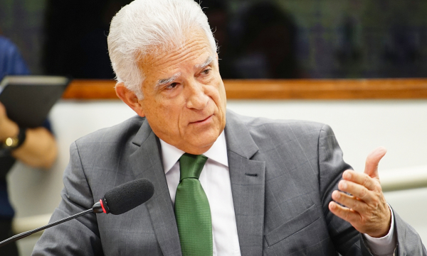 Bueno: deputado comanda PPS/PR desde 2005