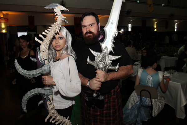Muitos cosplays participaram ontem no encontro medieval