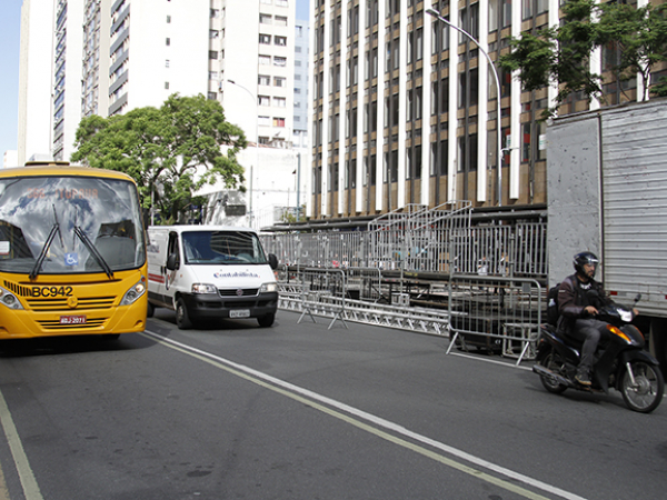 Faixas exclusivas já existem na Rua XV de Novembro, Marechal Deodoro, Conselheiro Laurindo e na Desembargador Westphalen