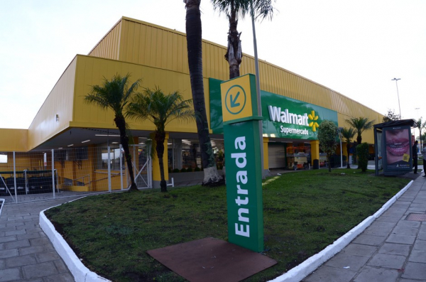 Walmart: Contratados terão direito à assistência médica e odontológica, seguro de vida em grupo, restaurante na empresa, vale-transporte e participação no lucro da empresa.