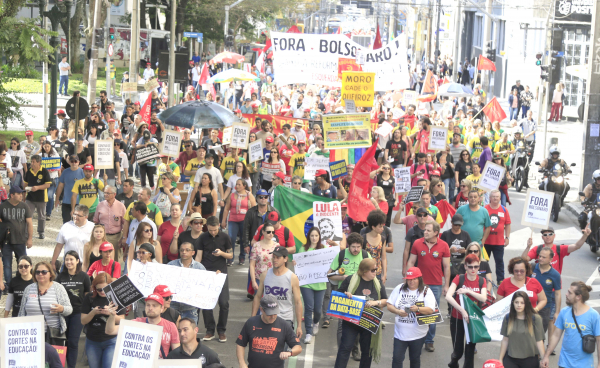 Servidores: FES promete nova mobilização nesta terça-feira