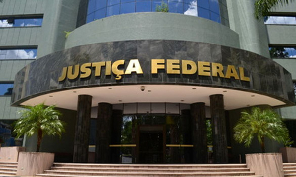 A 13ª Vara da Justiça Federal de Curitiba determinou a transferência de R$ 75.449.687,64 que estavam depositados em conta judicial 