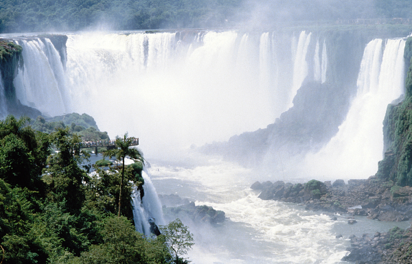 As Cataratas do Iguaçu é uma das 7 maravilhas do mundo