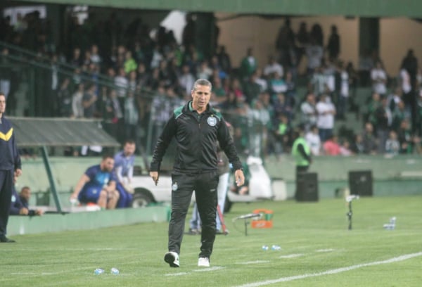 O técnico Jorginho: fim da balada