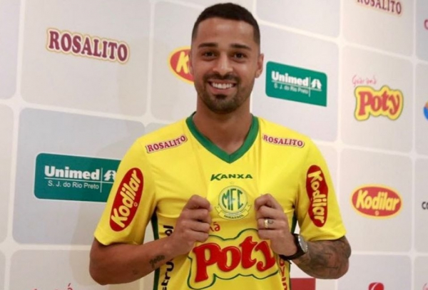 Dellatorre com a camisa do Mirassol