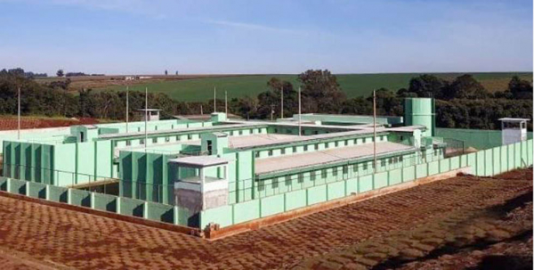 Cadeia de Campo Mourão: muro desnecessário