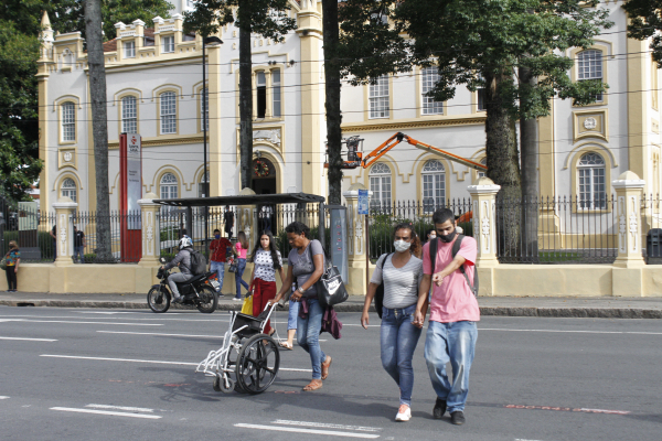 Casos de Covid-19 voltaram a subir nas últimas semanas, após o feriado do Dia de Finados