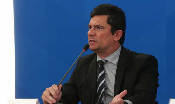 Moro: ex-juiz comemorou parecer