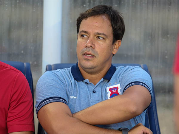 Dado Cavalcanti, técnico do Paraná