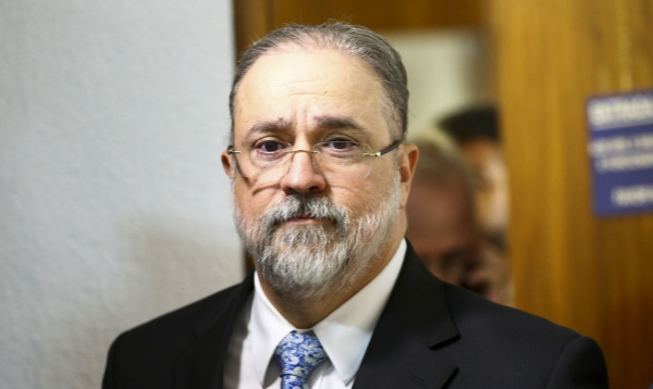 Aras: procurador-geral protagonizou briga em reunião de Conselho do MP