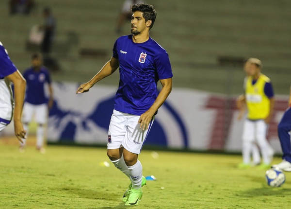 Leandro Almeida: renovação na berlinda