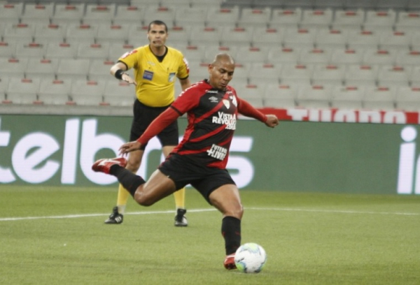Walter: possível titular no sábado