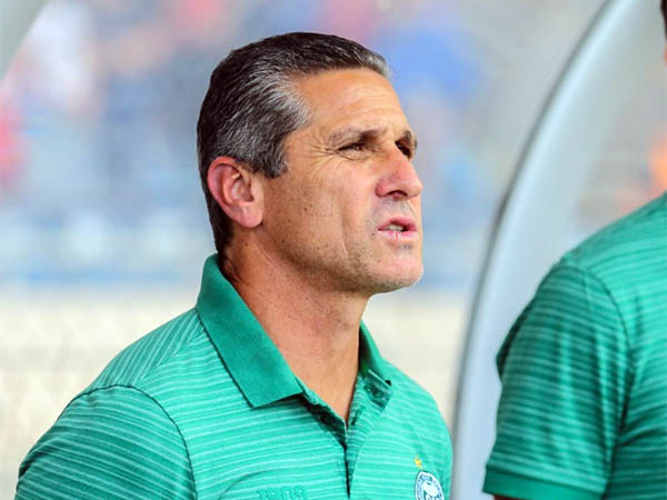 Jorginho, técnico do Coritiba