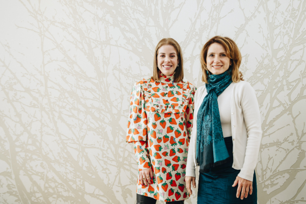 A artista plástica Marilene Ropelato e a empresária Mariana Gaião