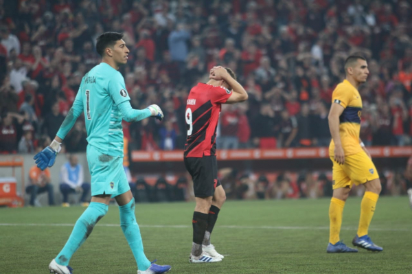 Marco Ruben, em jogo do Athletico