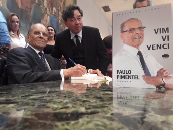 Ex-governador Paulo Pimentel lança biografia em Curitiba - Bem Paraná