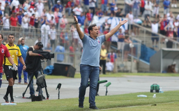 Dado Cavalcanti: "Lance para amarelo"