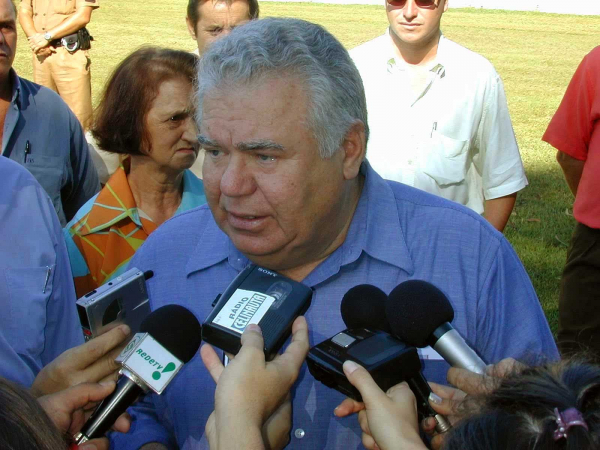 Lerner: ex-governador se recupera de cirurgia do apêndice