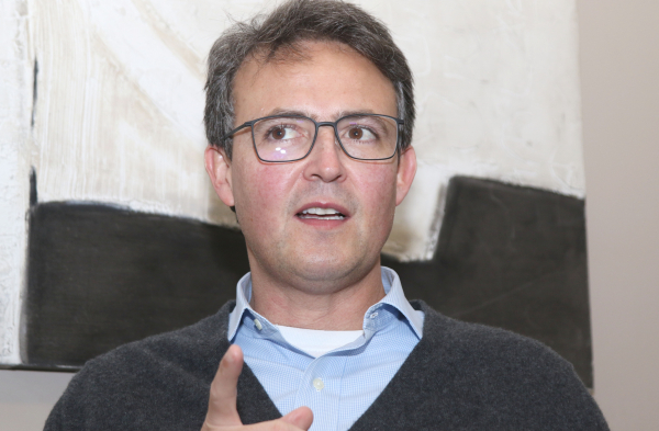 João Guilherme (Novo): prefeito não cuidou da saúde, nem da economia