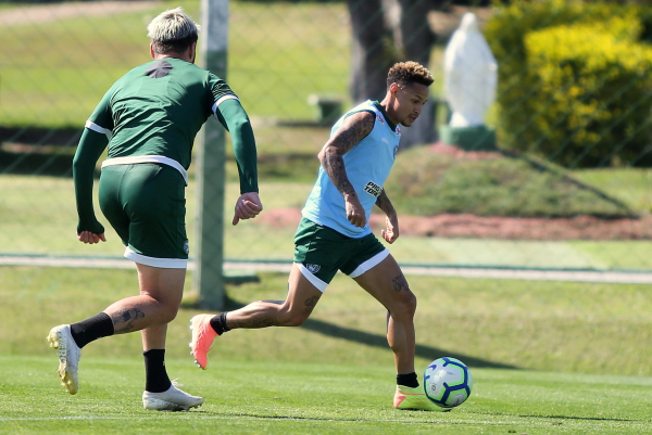 Neilton, em treino do Coritiba