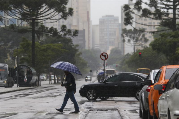 Chuva deve durar até amanhã