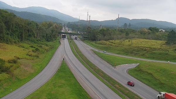 Imagem do trecho da BR-277, no km 10