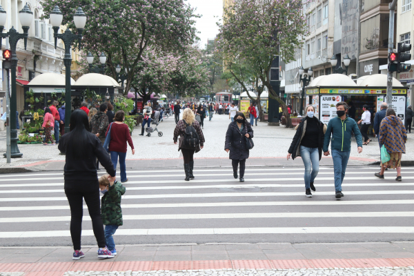 Horário de fechamento dos estabelecimentos comerciais previstos no artigo 3º também será alterado, das 22 horas para as 23 horas