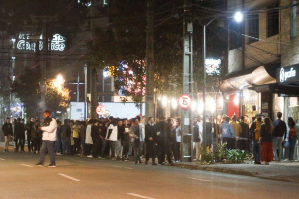 Entorno dos bares da alameda Carlos de Carvalho, nesta sexta-feira à noite