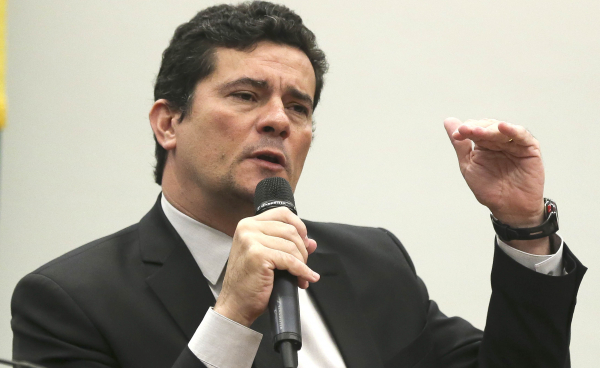 Moro: ministro deixou coletiva e negou “orientação”