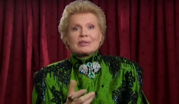 Walter Mercado: apresentador ficou conhecido no final da década de 1990, durante o grande 'boom' de programas de televendas pelo serviço de 0900, dos mais diferentes gêneros.