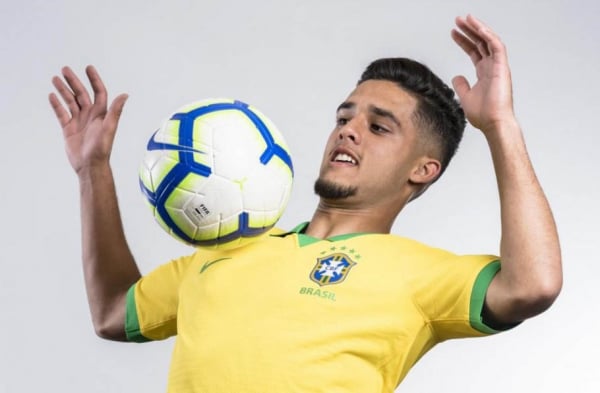 Yan Couto: Coritiba pede 5 milhões de euros por ele