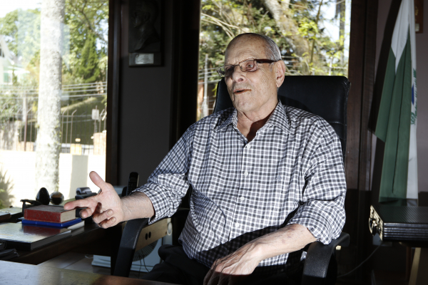 Paulo Pimentel: aos 92 anos, ex-governador luta contra coronavírus