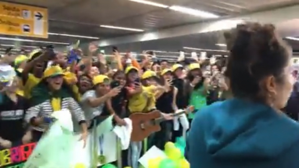 Cristiane desembarca no Brasil