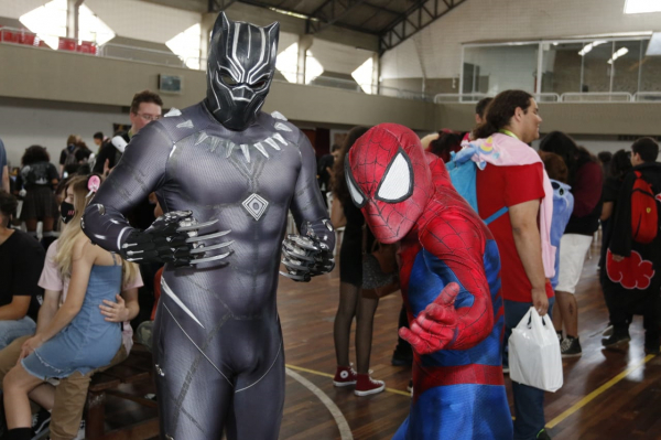 Três dias de Shinobi em Curitiba: desfile de otakus, nerds, geeks e gamers