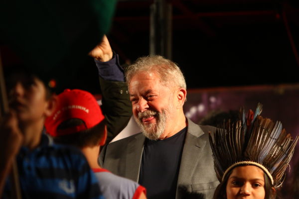 Lula: advogados comemoraram a decisão, mas afirmam que ela não repara os danos causados ao ex-presidente