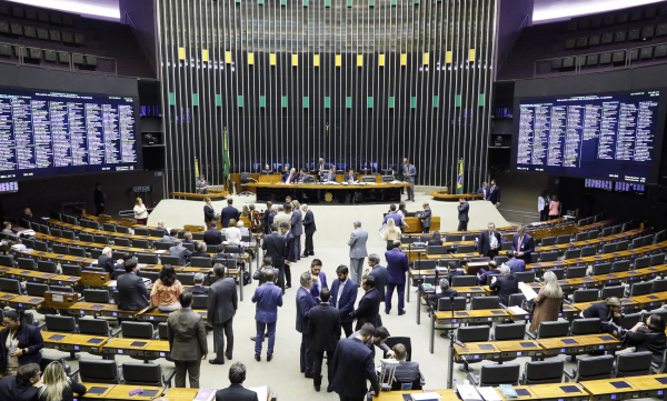 Câmara: ajuda a prefeitos alvos de promotores