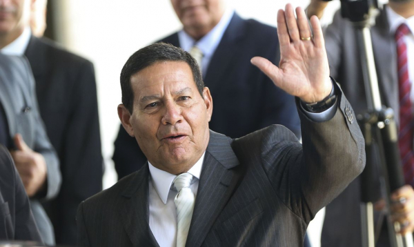 Mourão: modelo procurado vem com programas pré-configurados de exercício físico, tela touch screen de alta definição, internet, TV e acessos a "cursos interativos".