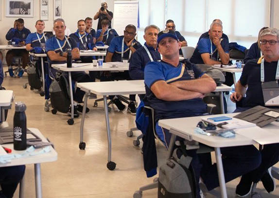 Rogério Ceni, no curso da CBF: resposta até sexta-feira