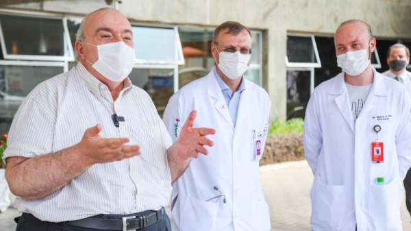 Greca deixa o hospital: segundo médico, prefeito teve algumas alterações em termos de inflamação, plaquetas