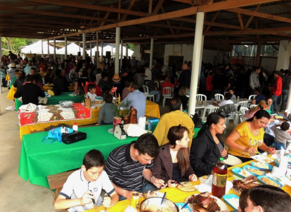 Festa começa com missa às 10 horas e almoço festivo às 12 horas